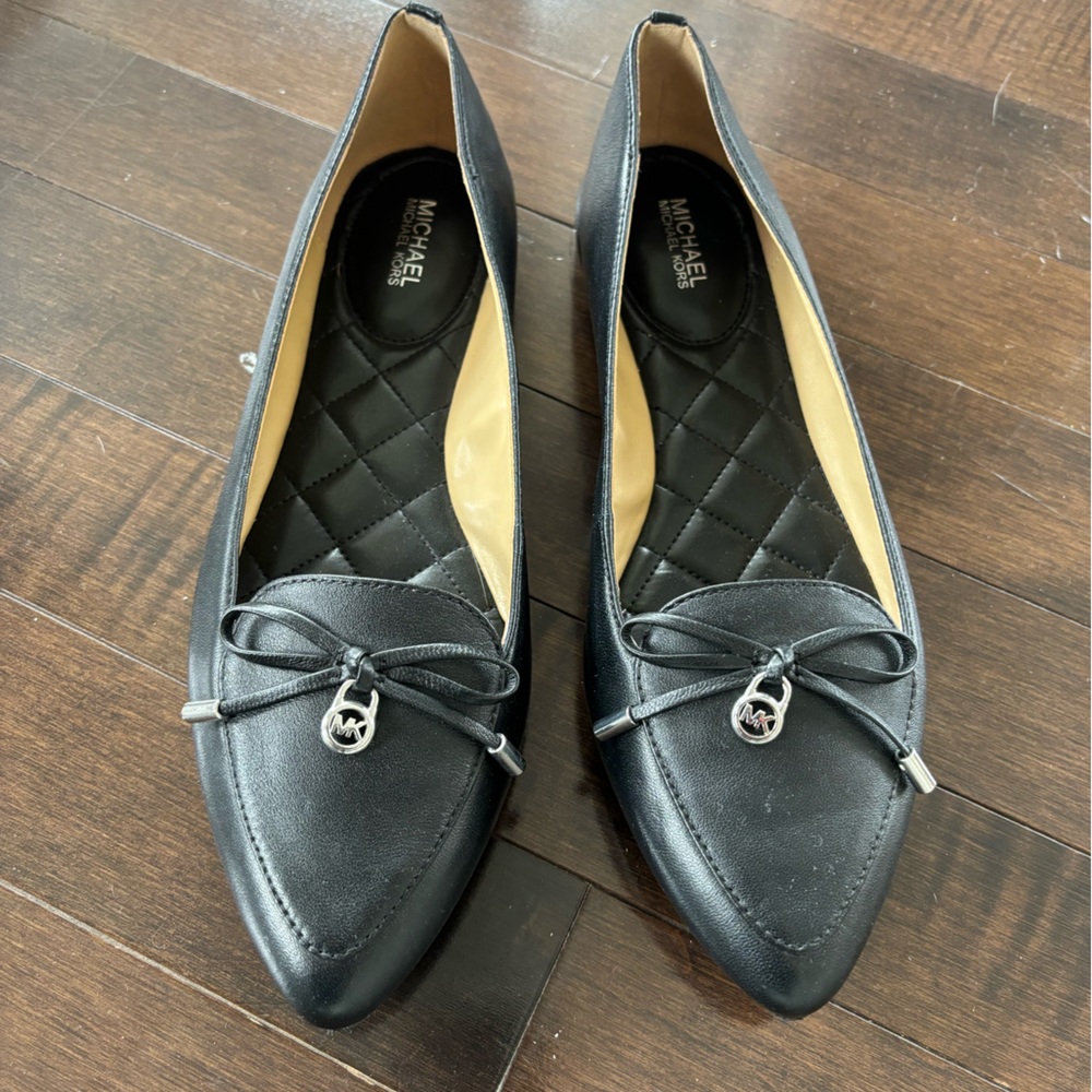 Michael Kors Nancy flats size 8.5. New